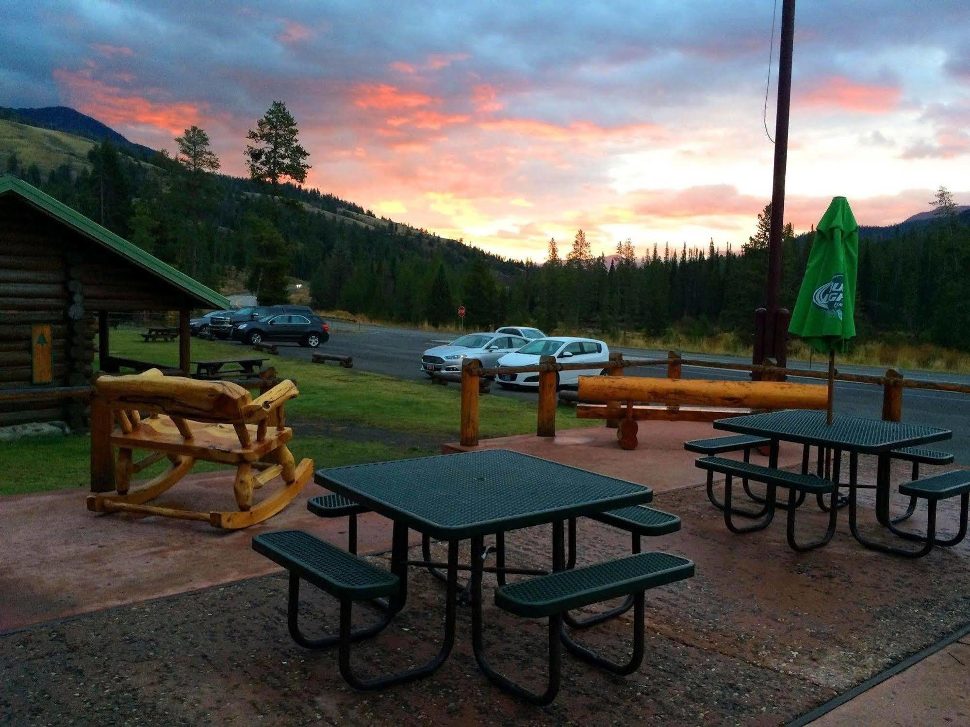 Pahaska Tepee Resort Cody Exterior photo